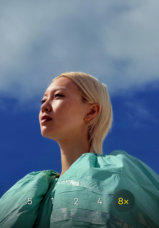 แอปกล้องบน iPhone 17 Pro, การซูมแบบออปติคัล 0.5 เท่า, 1 เท่า, 2 เท่า, 4 เท่า และ 8 เท่า ซึ่งเลือกการซูม 8 เท่าอยู่